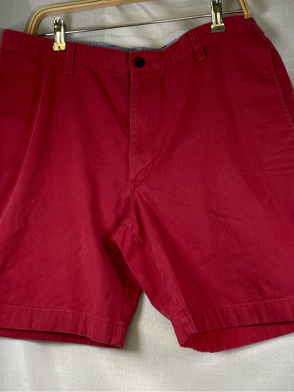 Chaps Classic Fit Flat-Front Mens Red Cotton Shorts Size 36